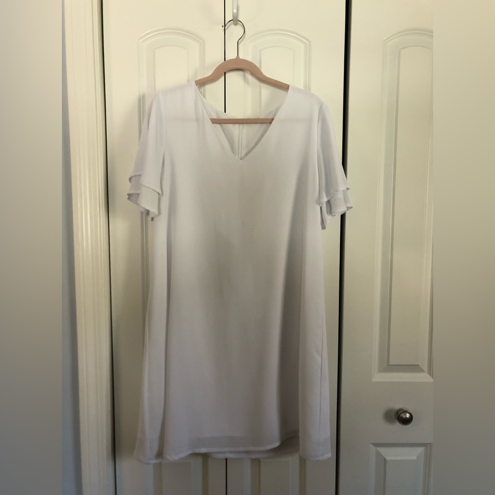 White short sleeve dress, size L